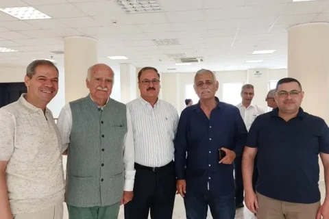 pallikaris_me_irakinous