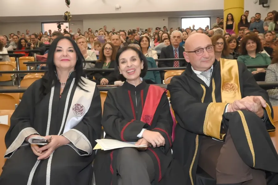 patris.gr - Πτυχία στην Ιατρική Σχολή: «Η Ιατρική είχε, έχει και θα έχει επίκεντρο τον άνθρωπο»